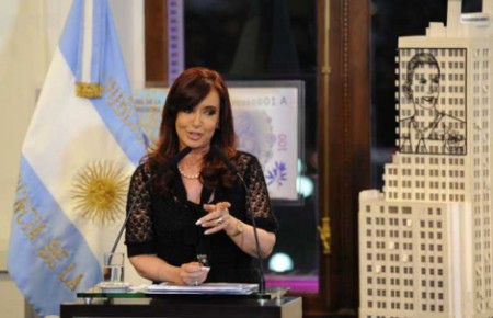 Gremios y empresas fijan posiciones para negociar en la mesa del diálogo social