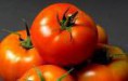 Se sugiere reducir el consumo de tomate redondo